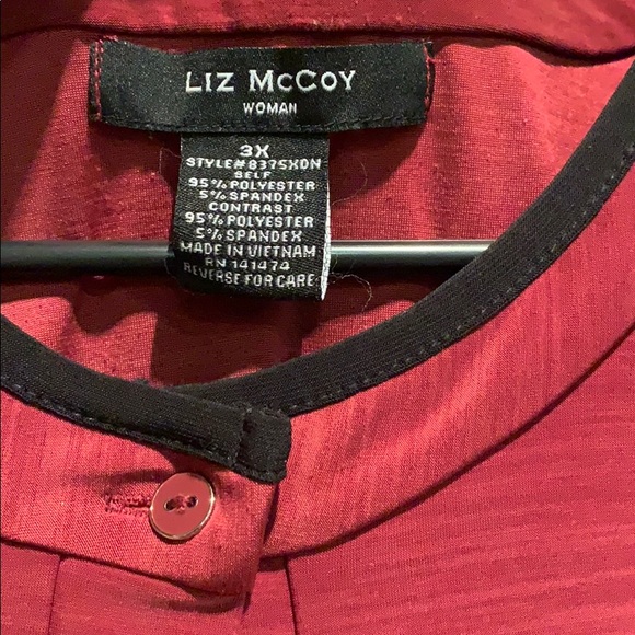 Plus Size Top - Picture 2 of 2